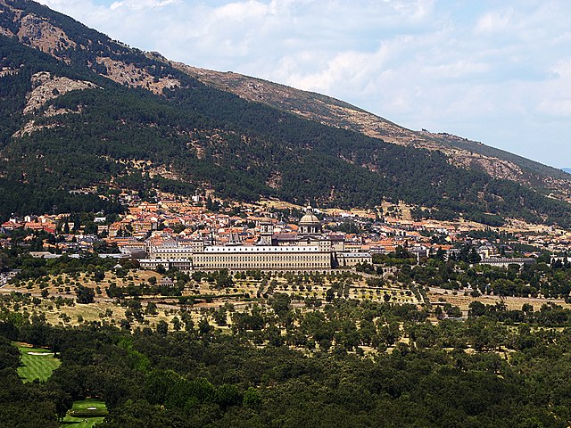 Compañia de luz y gas en San Lorenzo de El Escorial